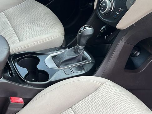 Used 2017 Hyundai Santa Fe Sport image 12