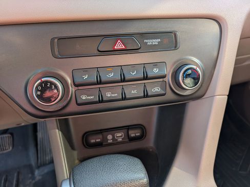 Used 2017 Kia Sportage LX image 19