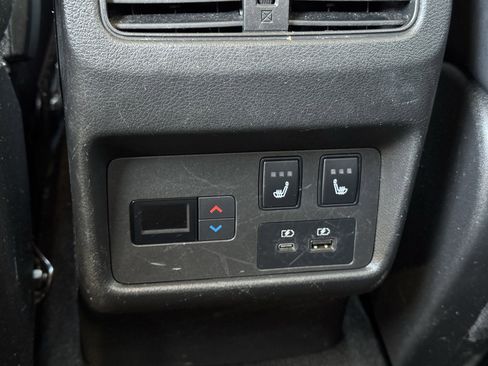 Used 2022 Nissan Rogue Platinum w/ Head-Up Display Package image 37