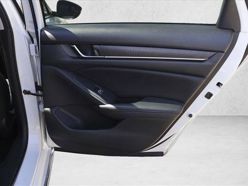 Used 2018 Honda Accord EX-L image 26