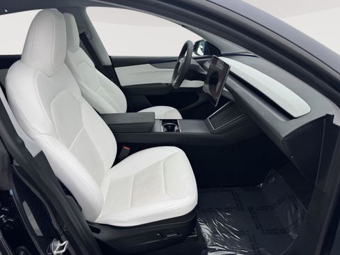 Used 2026 Tesla Model Y Long Range image 16