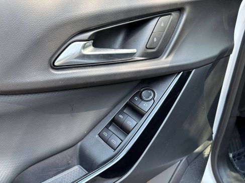 Used 2025 Chevrolet Equinox LT FWD image 18