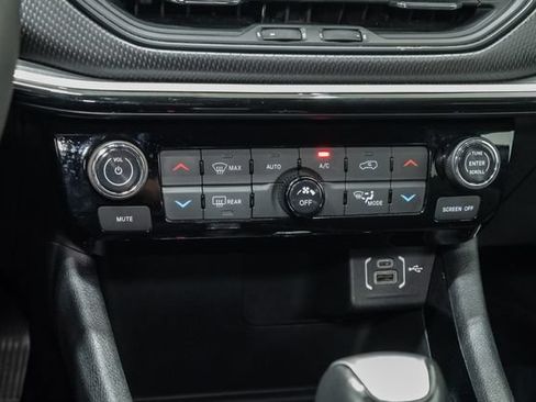 Certified 2024 Jeep Compass Trailhawk AWD/4WD image 18
