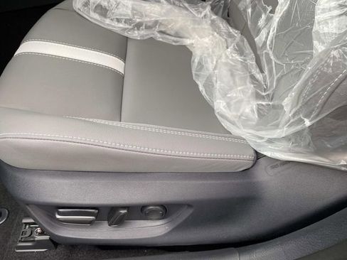 New 2026 Toyota Camry SE FWD image 8