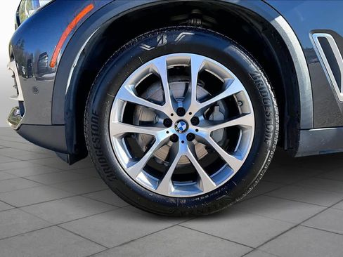 Used 2020 BMW X5 xDrive40i w/ Premium Package image 11