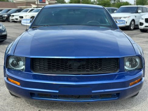 Used 2006 Ford Mustang Coupe RWD image 2