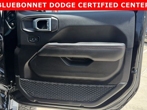 Used 2023 Jeep Gladiator Rubicon w/ Cold Weather Group AWD/4WD image 18
