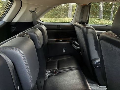 Used 2016 Toyota Highlander XLE FWD image 38
