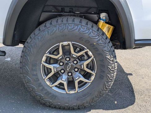 New 2026 Chevrolet Colorado ZR2 image 32