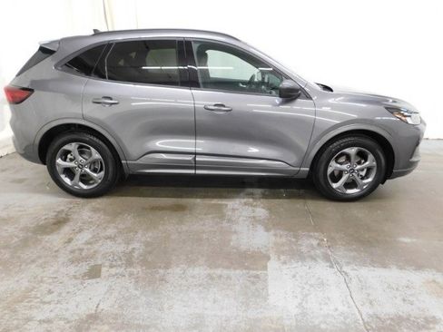 Used 2024 Ford Escape ST-Line image 2