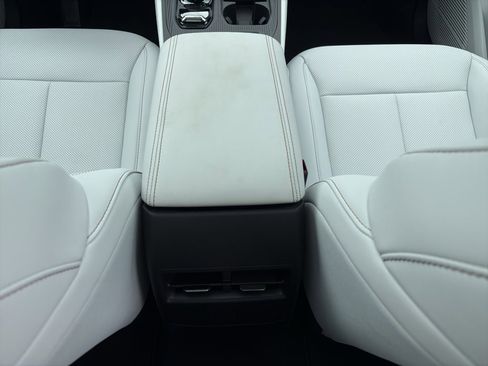 New 2026 Jeep Cherokee Limited image 24