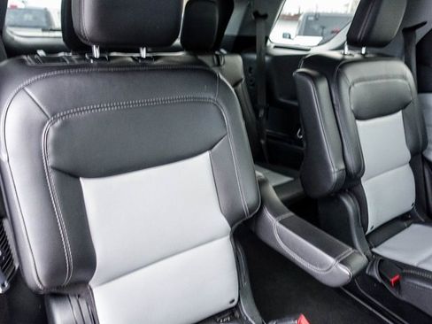 Used 2023 Ford Explorer XLT w/ Equipment Group 202A image 12