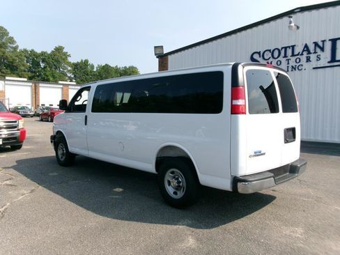 Used 2025 Chevrolet Express 3500 LT w/ LT Preferred Equipment Group RWD image 8