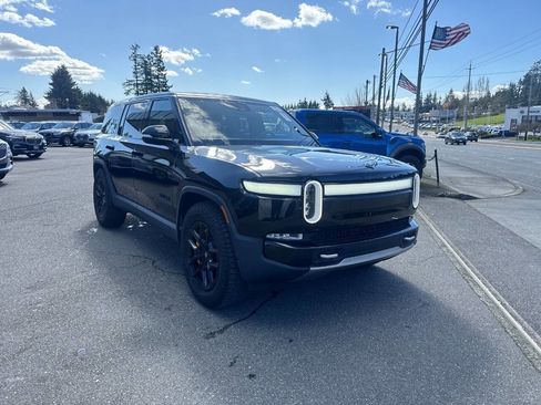 Used 2023 Rivian R1S Adventure image 4