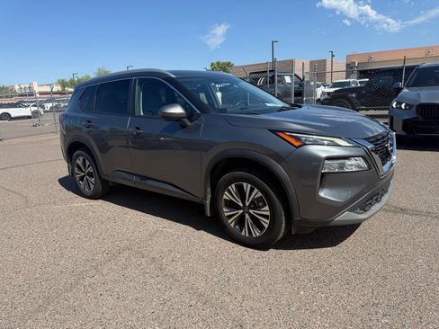 Certified 2022 Nissan Rogue SV w/ SV Premium Package FWD image 3