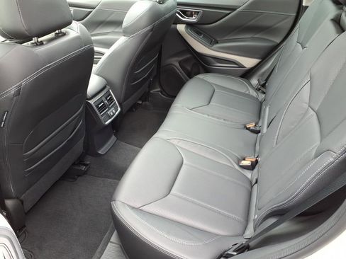 Certified 2022 Subaru Forester Limited image 8