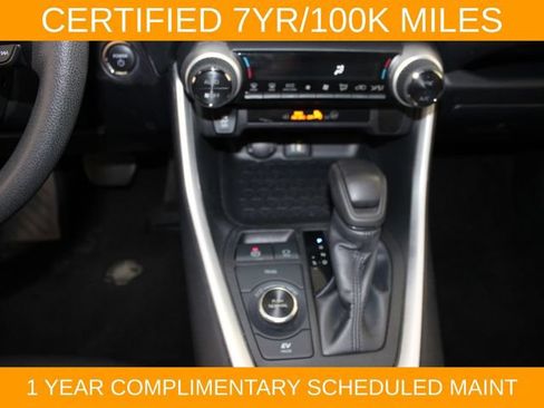 Used 2025 Toyota RAV4 XLE AWD/4WD image 27
