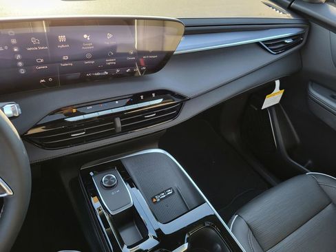 New 2026 Buick Enclave Sport Touring w/ Power Package image 9