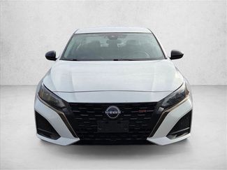 Used 2023 Nissan Altima 2.5 SR video 2