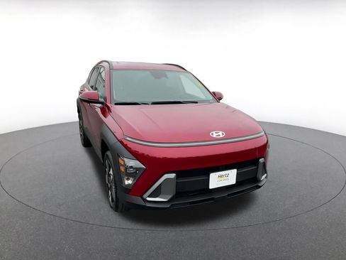Used 2025 Hyundai Kona SEL image 9