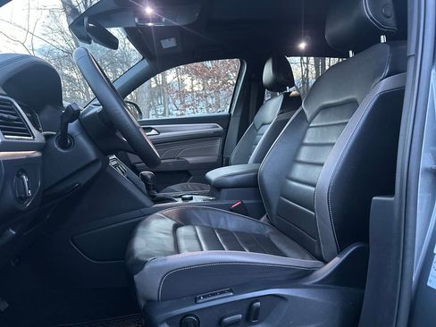 Certified 2021 Volkswagen Atlas Cross Sport SEL Premium image 3