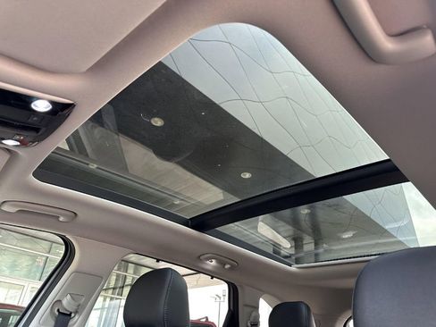 Used 2023 Kia Sorento SX Prestige image 32