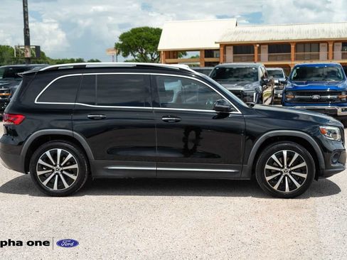 Used 2022 Mercedes-Benz GLB 250 image 4