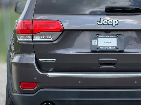 Used 2016 Jeep Grand Cherokee Limited w/ Luxury Group II RWD image 13