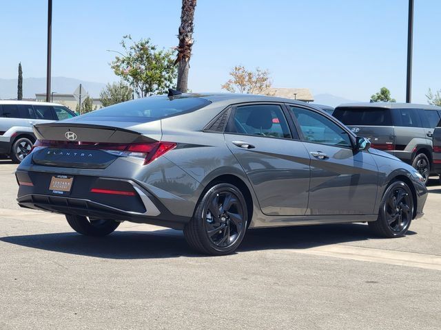 New 2026 Hyundai Elantra SEL Sport FWD image 4