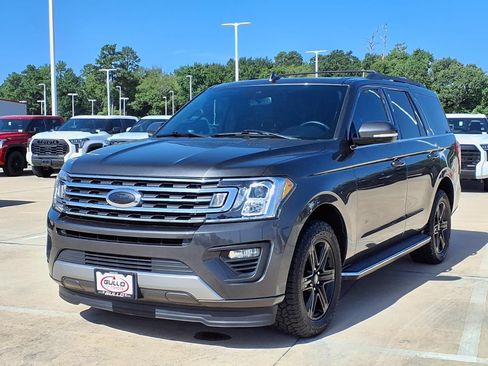 Used 2021 Ford Expedition XLT RWD image 3