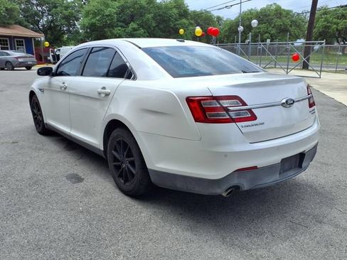Used 2014 Ford Taurus Limited FWD image 5