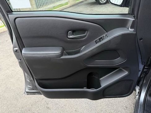 Certified 2023 Nissan Frontier S image 17