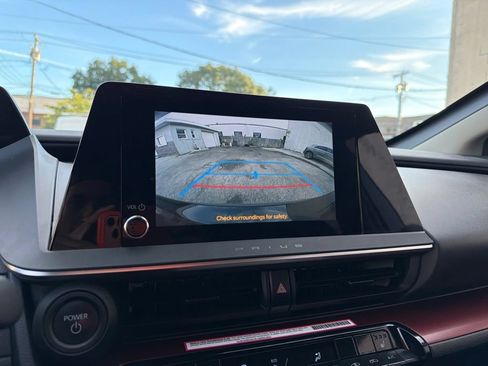 Used 2023 Toyota Prius Prime FWD image 28