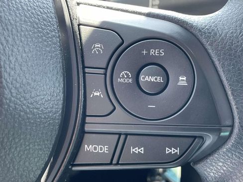 Used 2026 Toyota Corolla LE FWD image 19
