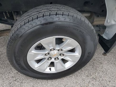 Used 2025 Chevrolet Silverado 1500 LT image 9