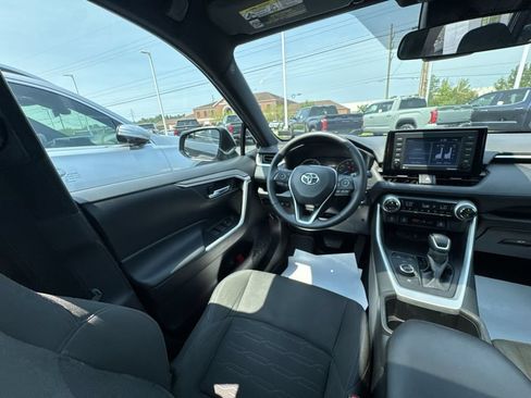 Used 2022 Toyota RAV4 SE w/ Convenience Package AWD/4WD image 15