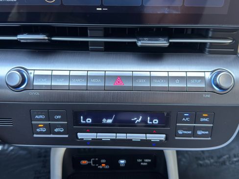 Used 2025 Hyundai Kona SEL AWD/4WD image 27
