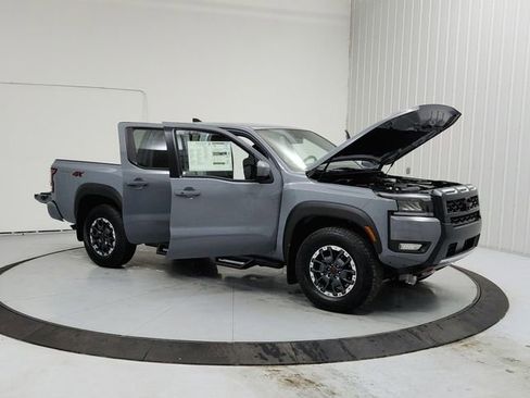 New 2026 Nissan Frontier PRO-4X w/ Pro Premium Package AWD/4WD image 9