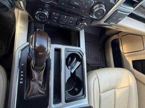 Used 2019 Ford F150 Lariat image 23