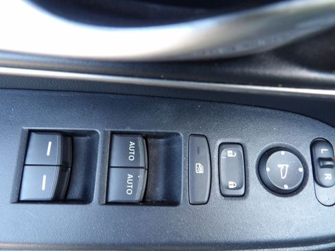 Used 2019 Honda CR-V EX-L image 12
