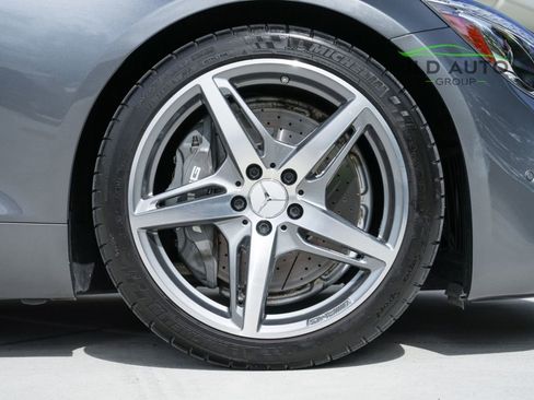 Used 2018 Mercedes-Benz AMG GT Roadster image 36