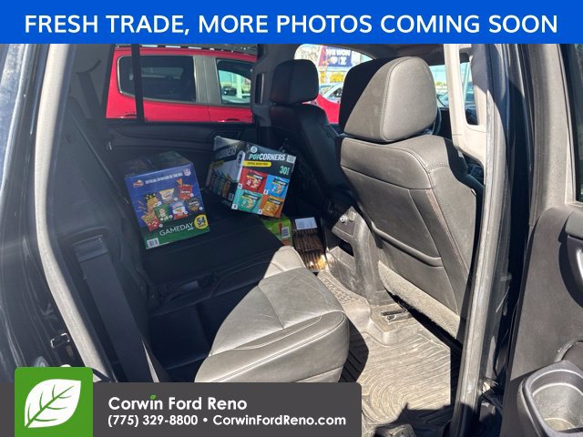 Used 2018 GMC Yukon SLT w/ HD Trailering Package AWD/4WD image 13