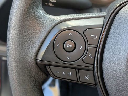 Used 2022 Toyota Corolla LE image 32