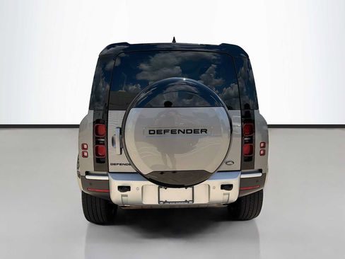 Certified 2023 Land Rover Defender 90 S AWD/4WD image 4