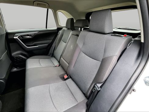 Used 2025 Toyota RAV4 XLE FWD image 21