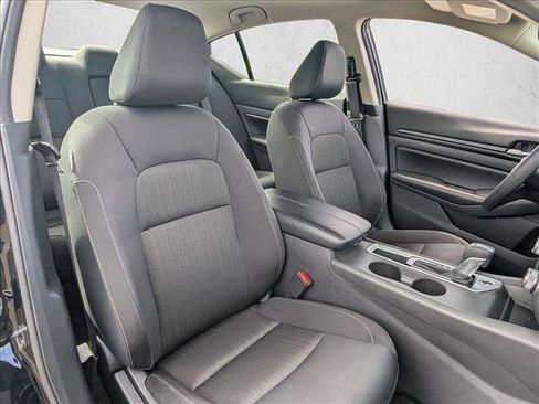 Used 2025 Nissan Altima 2.5 SV image 20