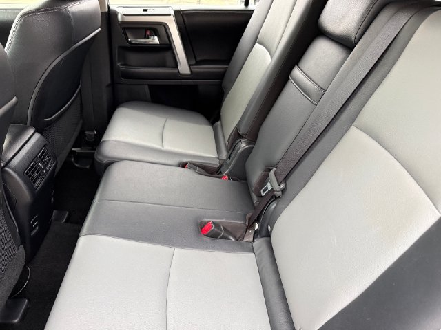 Used 2017 Toyota 4Runner SR5 Premium RWD image 27