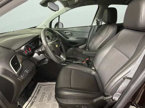 Used 2020 Chevrolet Trax LT w/ Driver Confidence Package image 17