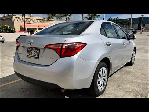 Used 2017 Toyota Corolla LE FWD image 4