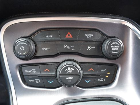 Used 2021 Dodge Challenger SXT w/ Driver Convenience Group image 19